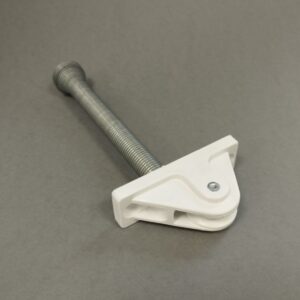 Fehér rugós zsinóros bevezető műanyag görgővel